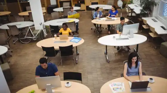 Contoh Perusahaan di Coworking Space dan Kapan Harus Menggunakannya